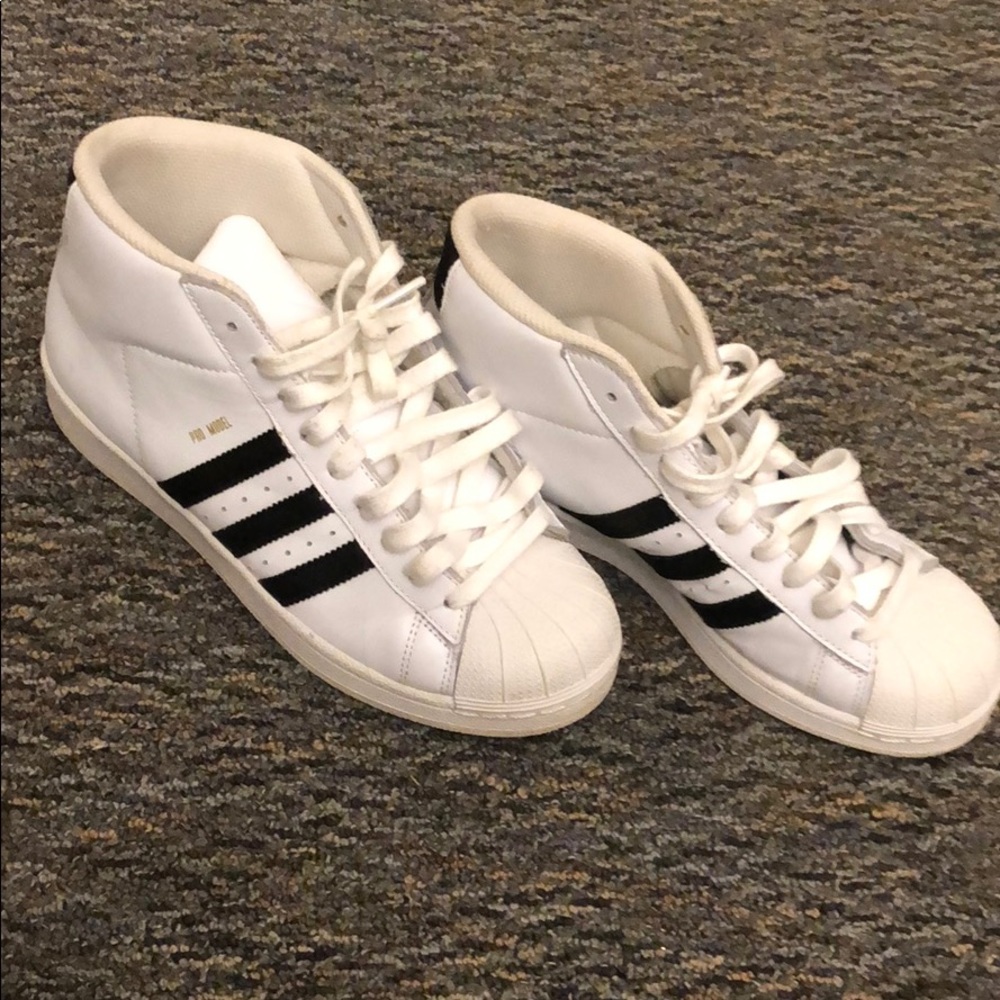 Adidas classic shell tops